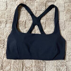 NWOT Lululemon SmoothCover Yoga Sports Activewear Bra B/C Cup Size 4 Black